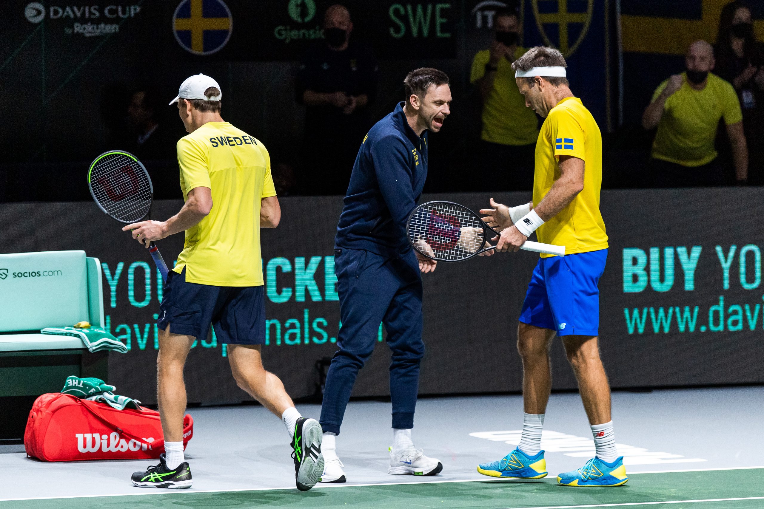 Sweden to the quarterfinals of the Davis Cup Finals